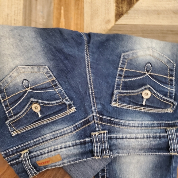 Bongo capri - Picture 3 of 3